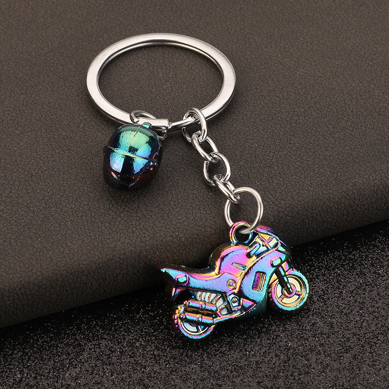 ヴィンテージマルチカラーモーターサイクルヘルメットキーホルダ - Vintage Fashion Enthusiasts のレビューと価格