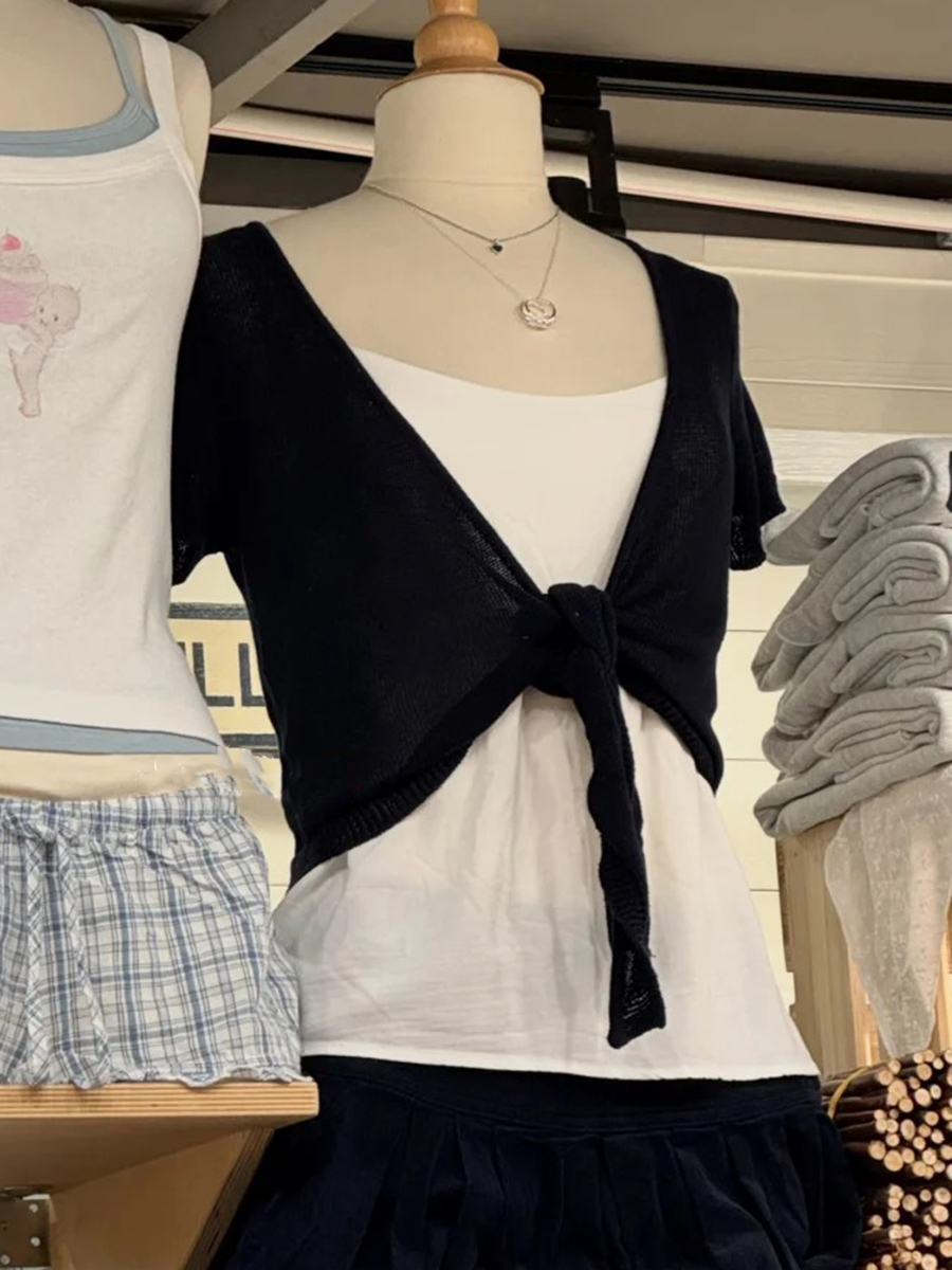 黒のクロップド丈レースアップカーディガン レディース ストリ - Crop Cardigan Vintage のレビューと価格