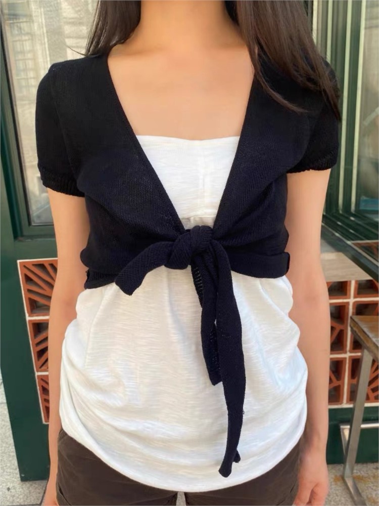 黒のクロップド丈レースアップカーディガン レディース ストリ - Crop Cardigan Vintage のレビューと価格